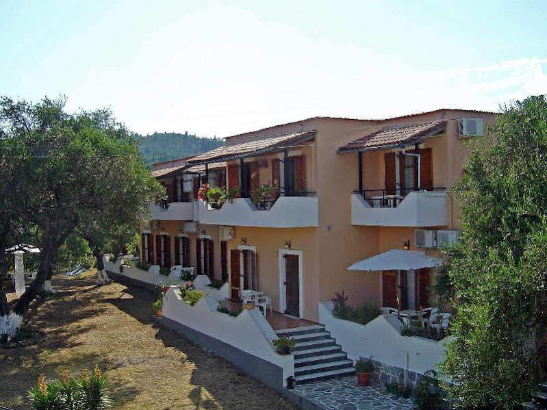 Reggis Apartments Δασιά Εξωτερικό φωτογραφία